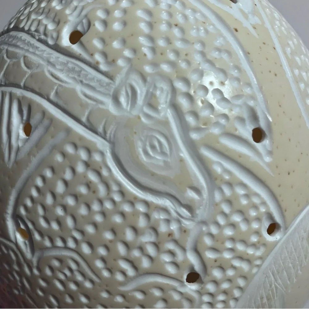 Carved OSTRICH EGG / Giraffe & TWO ELEPHANTS Walking In Savannah / SOUTH AFRICA - Picture 7 of 11